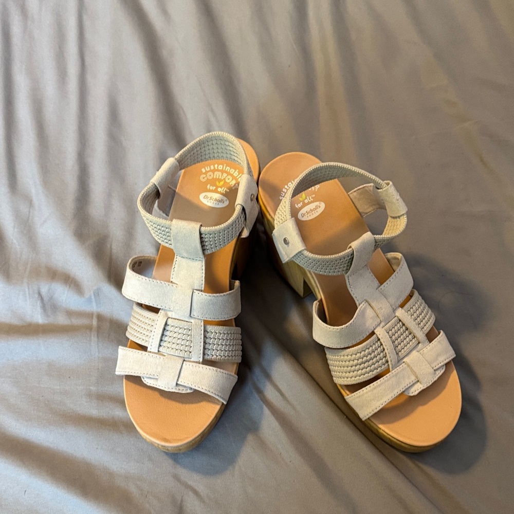 Stylish gray Strappy Sandals
